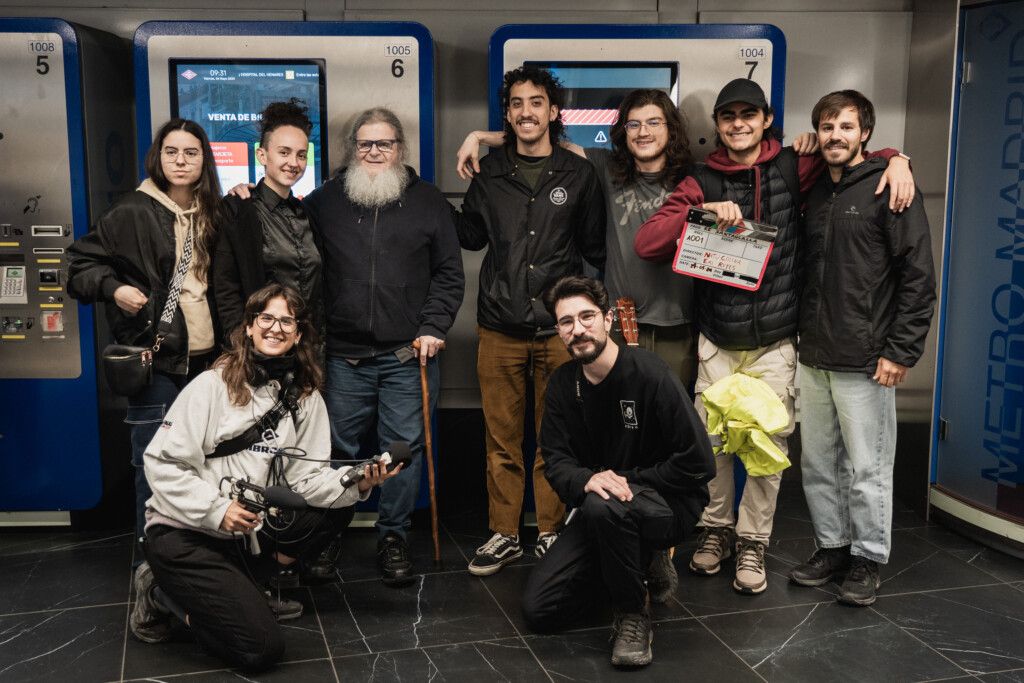 Gustavo Santaolalla y alumnos TAI