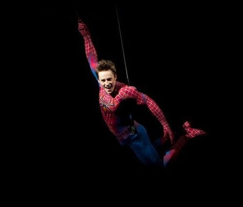 Spiderman Broadway vuelo Peter Parker